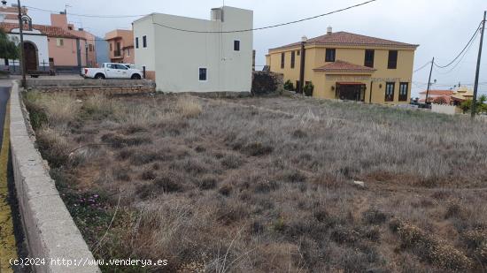  SE VENDE TERRENO URBANO EN VILAFLOR - SANTA CRUZ DE TENERIFE 