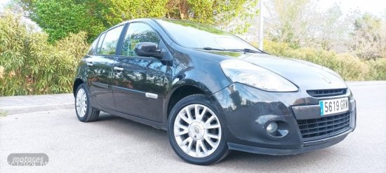 Renault Clio 1.5 DCI EXCEPTION 5P de 2010 con 387.000 Km por 2.990 EUR. en Ciudad Real