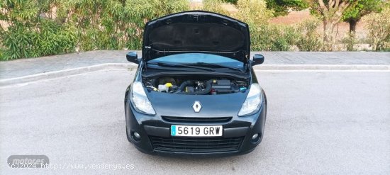 Renault Clio 1.5 DCI EXCEPTION 5P de 2010 con 387.000 Km por 2.990 EUR. en Ciudad Real