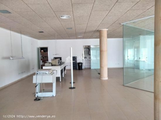 SE VENDE O ALQUILA NAVE EN EL PARQUE INDUSTRIAL DE ELCHE - ALICANTE