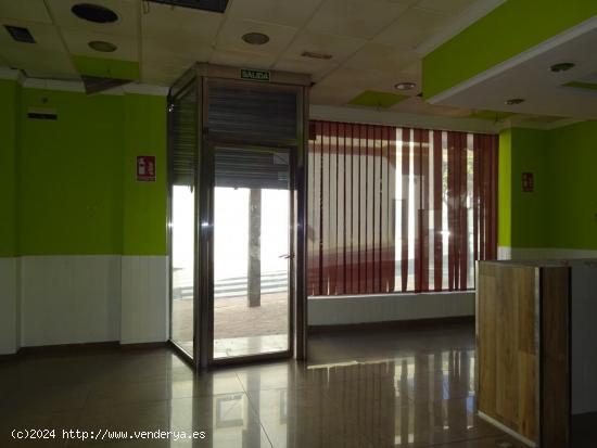 LOCAL COMERCIAL HUERCAL DE ALMERIA - VENTA POR IVA - ALMERIA