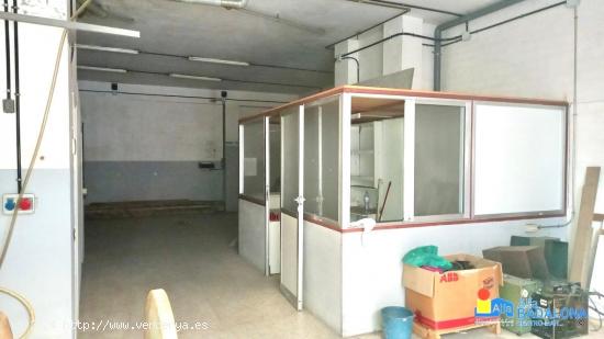 Local de 89 m² para cualquier tipo de negocio en zona de Progrés - BARCELONA