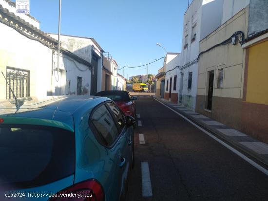 Casa planta baja en Santa Isabel, sin posesión! - BADAJOZ