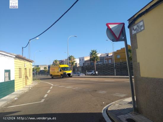 Casa planta baja en Santa Isabel, sin posesión! - BADAJOZ