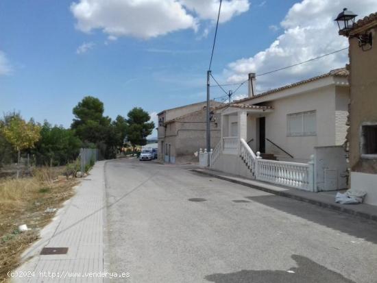 Chalet adosado en venta en Campo de Mirra - ALICANTE