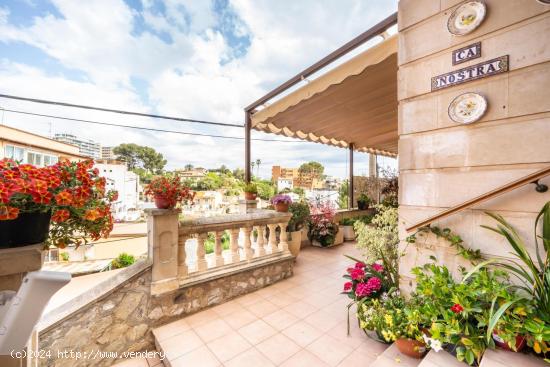 Chalet independiente con terrazas y parking en Cala Major - BALEARES