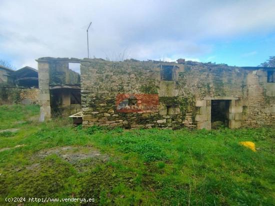  SE VENDE CASA DE PIEDRA PARA REHABILITAR EN GUNTIN - LUGO 