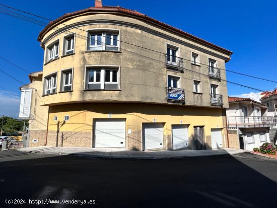 Edificio de 3 Viviendas en Construcción con Garaje Doble y Parking Incluido en Boiro, Cabo de Cruz 