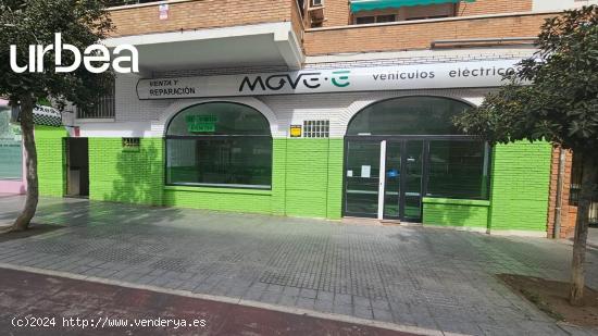  LOCAL COMERCIAL ZONA LAS CHAPAS  CON 100 METROS Y GRAN ESCAPARATE - MALAGA 