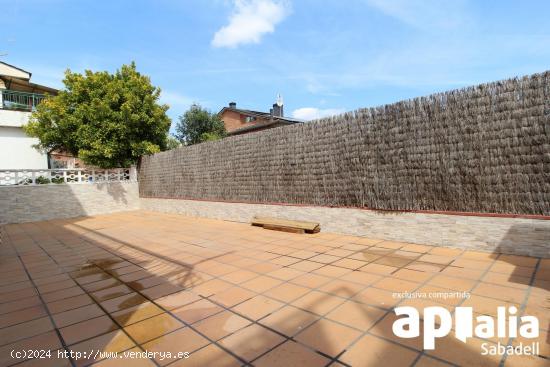  CASA A 4 VIENTOS EN BARBERÀ DEL VALLÈS - BARCELONA 