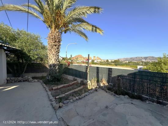  Se vende casa de pueblo con amplia terraza en Monteagudo. - MURCIA 