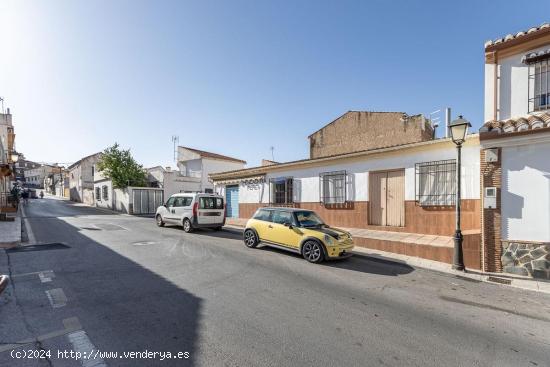 VIVIENDA Y NEGOCIO EN UNA SOLA PLANTA EN HUÉTOR VEGA - GRANADA