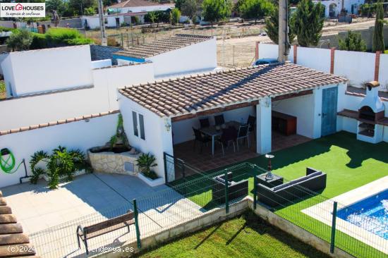 OPORTUNIDAD CHALET CON PISCINA – ZONA PAGO DEL HUMO - CADIZ