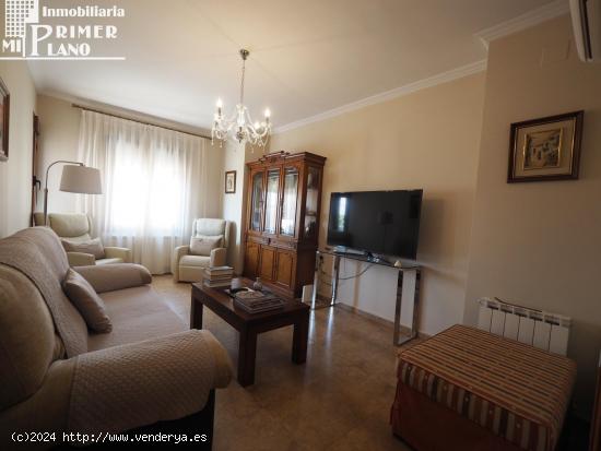 Casa indpendiente junto a Plaza de Toros, lista para entrar a vivir por solo 186.000 €. - CIUDAD R