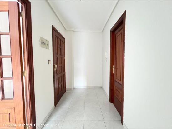 EN VENTA APARTAMENTO EN PLENO CORAZON DE VERIN - ORENSE