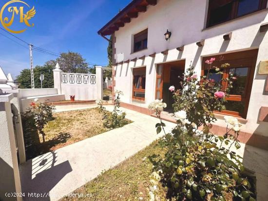  PARA REFORMAR. PAREADA EN ESQUINA. CON BONITO JARDÍN Y GARAJE INDEPENDIENTE. - CANTABRIA 