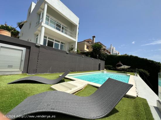 CHALET EN EL FARO DE PUNTA CARNERO - CADIZ