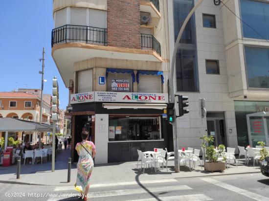 Entresuelo destinado a uso comercial en el centro neurálgico de Guardamar del Segura - ALICANTE