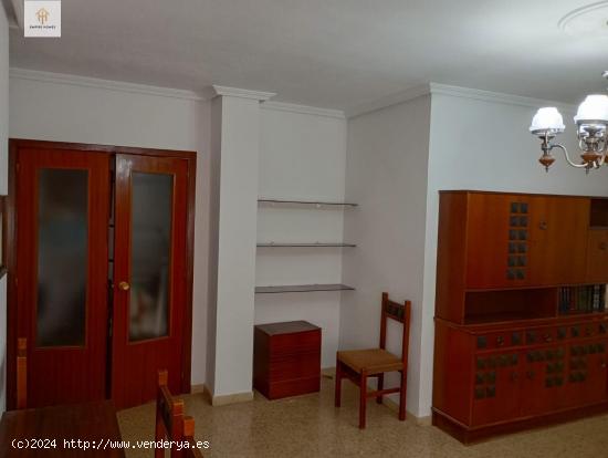 SE VENDE PISO EN JUAN XXIII ZONA PERÚ - CACERES