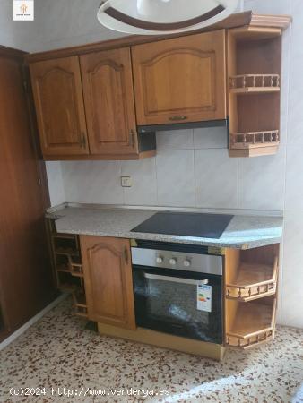 Se VENDE O ALQUILA PISO en Zona Antonio Hurtado - CACERES