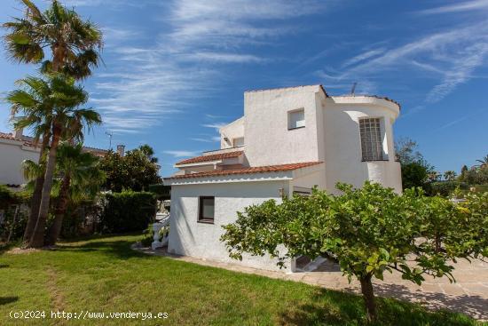 Precioso adosado muy bien situado y para entrar a vivir. Venga a verlo!! - TARRAGONA