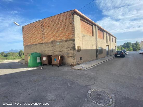 Venta de nave industrial en L´Olleria - VALENCIA