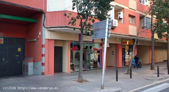 Local comercial en venta  en Santa Coloma - Barcelona