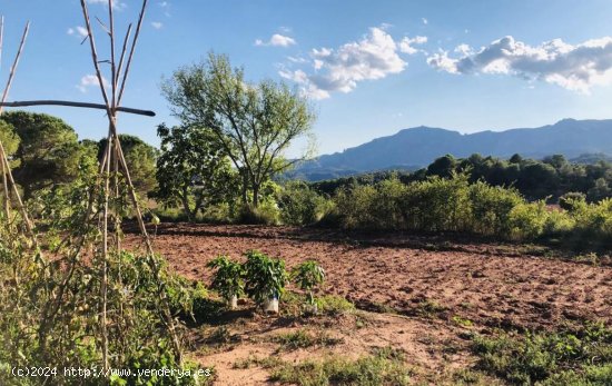 Suelo rústico en venta  en Sant Llorenç Savall - Barcelona