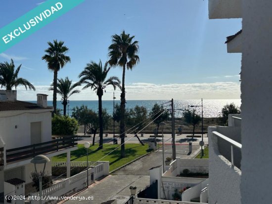  casa adosada a 100 metros de la playa de papa luna 