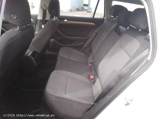 VOLKSWAGEN Passat en venta en Pamplona/IruÃ±a (Navarra) - Pamplona/IruÃ±a