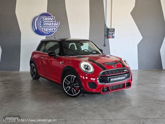 Mini Mini JOHN COOPER WORKS de 2015 con 31.300 Km por 24.500 EUR. en Alicante