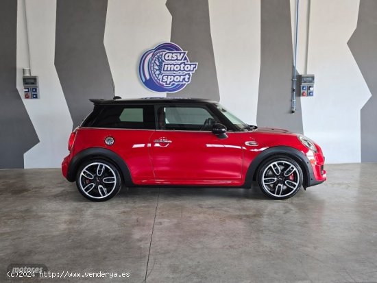 Mini Mini JOHN COOPER WORKS de 2015 con 31.300 Km por 24.500 EUR. en Alicante