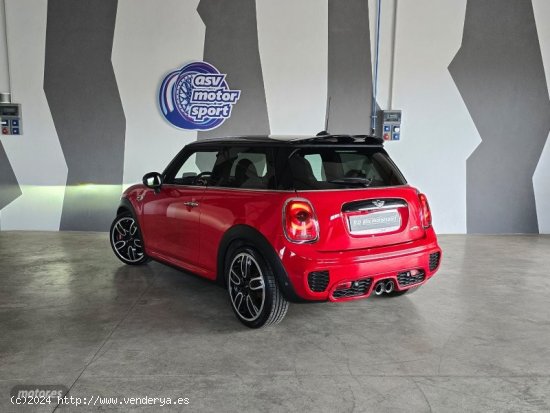 Mini Mini JOHN COOPER WORKS de 2015 con 31.300 Km por 24.500 EUR. en Alicante