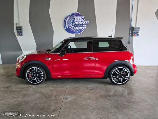 Mini Mini JOHN COOPER WORKS de 2015 con 31.300 Km por 24.500 EUR. en Alicante