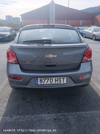 Chevrolet Cruze 2.0 vcd lt de 2013 con 178.000 Km por 5.500 EUR. en Vizcaya