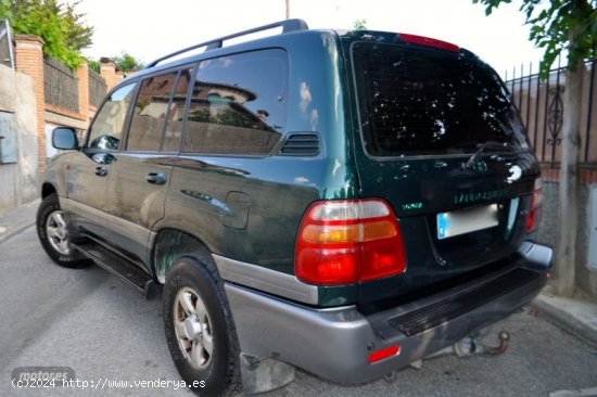 Toyota HDJ LAND CRUISER  100 4.2 TD 4X4 BLOQUEOS-FULLLL de 1998 con 389.000 Km por 19.800 EUR. en Gr