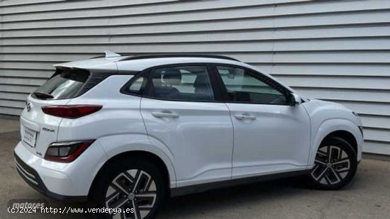 Hyundai Kona Electric Maxx 100kW de 2023 con 11.980 Km por 37.950 EUR. en Huesca