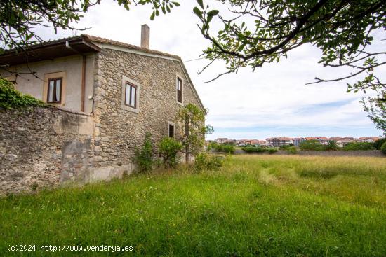 Casona con terreno a escasos minutos de la playa de Noja🏖️☀️🌳 - CANTABRIA