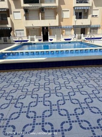 APARTAMENTO .. CON VISTAS AL MAR .. CON GARAGE INCLUIDO EN EL PRECIO Y TRASTERO - ALICANTE