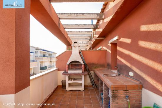 ¡Ático de ensueño con terraza y garaje en Las Gabias - GRANADA