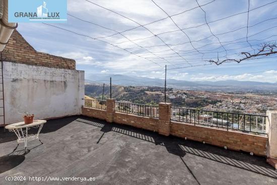 Casa con vistas increíbles en Barranco del Abogado. - GRANADA