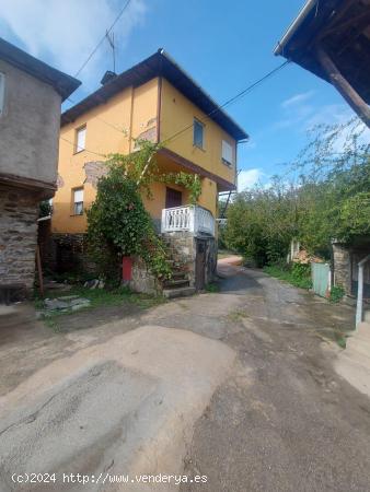  CASA EN TORAL DE MERAYO - LEON 