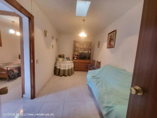 SE VENDE CASA DE PLANTA BAJA DE 2 HABITACIONES  EN ABRUCENA - ALMERIA