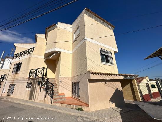 Chalet adosado en venta en la Murada (Orihuela) - ALICANTE