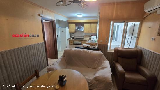 VIVIENDA CON COCHERA A LA VENTA EN EL CENTRO - CORDOBA