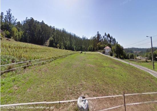  FINCA EDIFICABLE EN SANTIAGO - A CORUÑA 