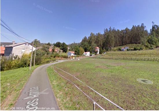 FINCA EDIFICABLE EN SANTIAGO - A CORUÑA