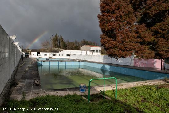 TERRENO CERRADO ACONDICIONADO COMO CAMPING. - A CORUÑA