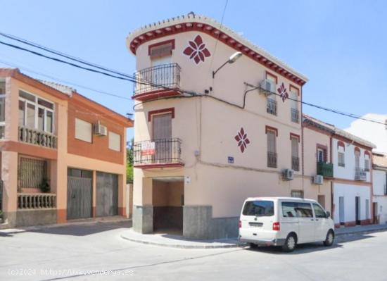 Piso de 2 dormitorios, situado en la localidad de Dúrcal. - GRANADA