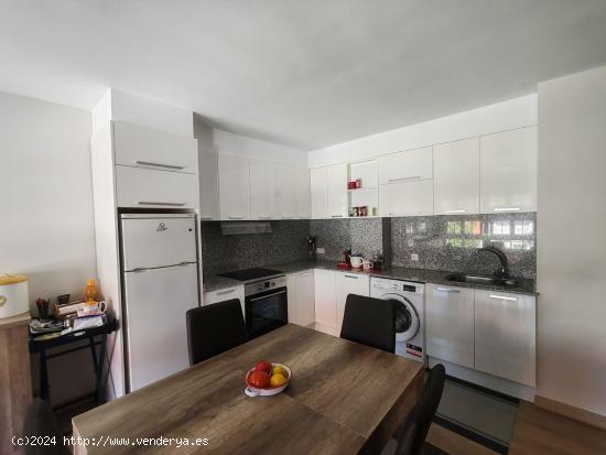 APARTAMENTO REFORMADO EN PLENO CENTRO DE BOIRO - A CORUÑA